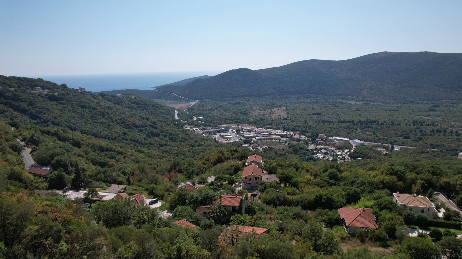 Prodaja neurbanizovanog zemljišta 1.000 m² sa pogledom na more – Svinjišta, Prijevor, Budva - Amfora Real Estate