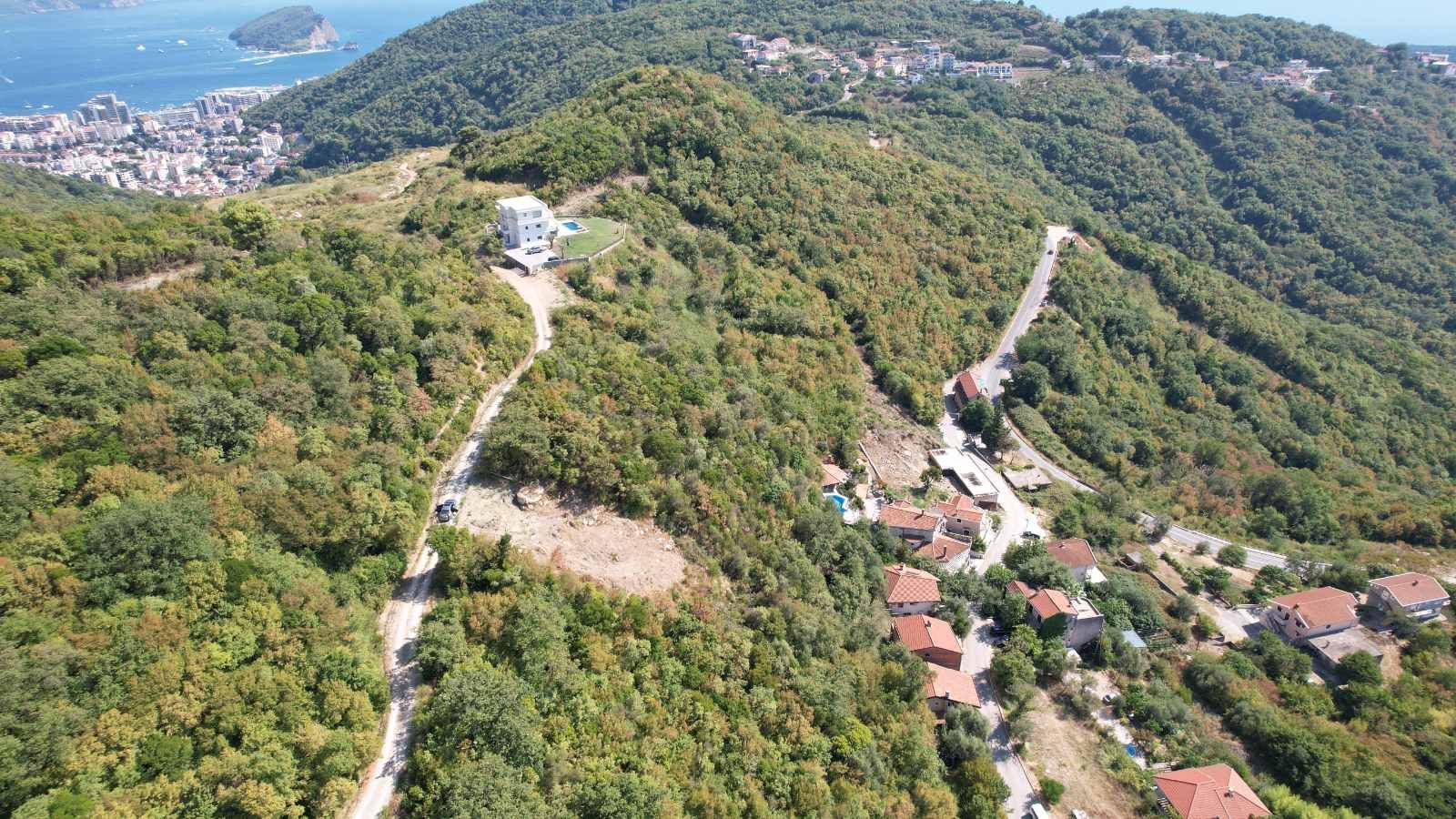 Prodaja neurbanizovanog zemljišta 1.000 m² sa pogledom na more – Svinjišta, Prijevor, Budva - Amfora Real Estate