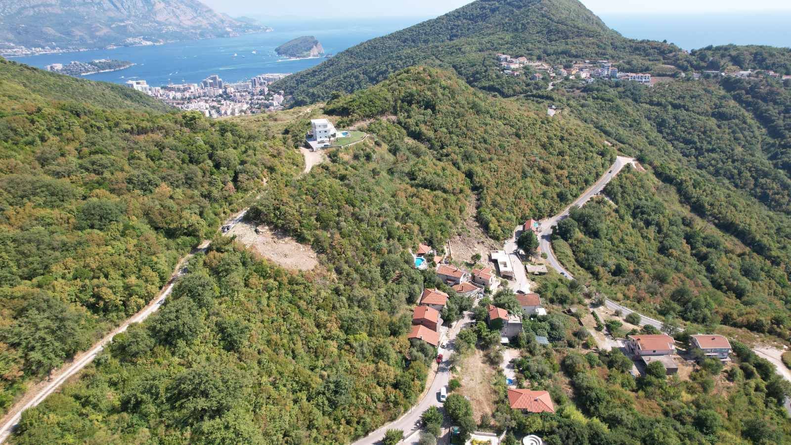 Prodaja neurbanizovanog zemljišta 1.000 m² sa pogledom na more – Svinjišta, Prijevor, Budva - Amfora Real Estate