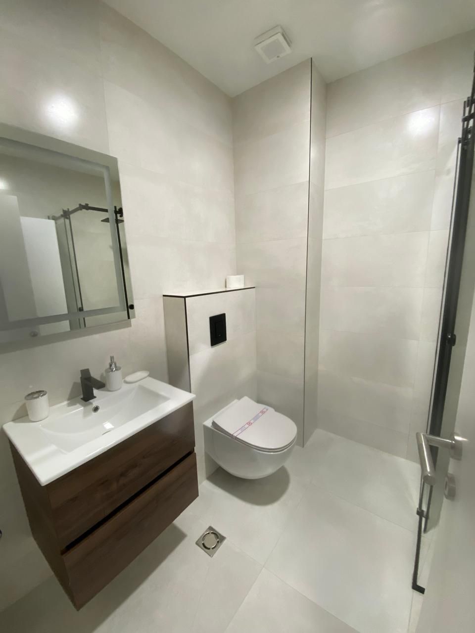 Prodaja jednosobnog stana 53 m² sa pogledom na more i garaznim mestom – Bečići, Budva - Amfora Real Estate