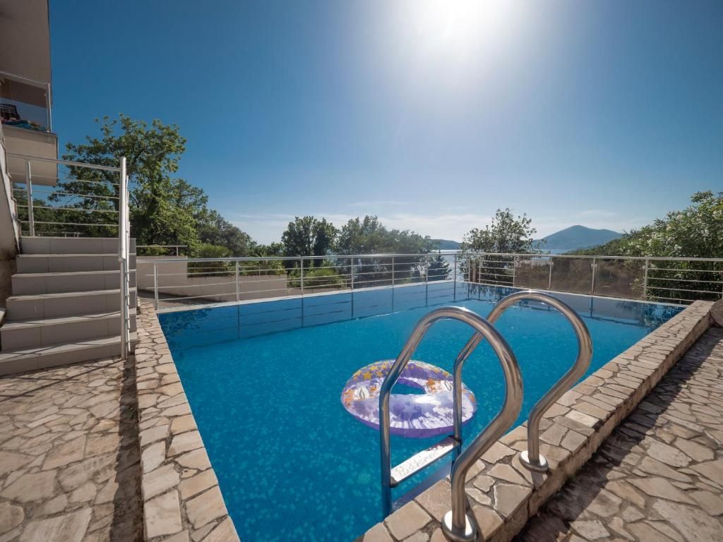 Prodaja garsonjere 36 m² sa bazenom i pogledom na more – Budva,Przno - Amfora Real Estate