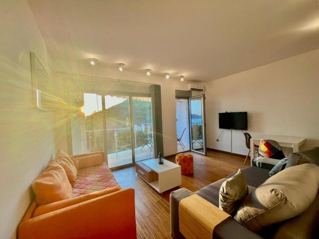 Prodaja garsonjere 36 m² sa bazenom i pogledom na more – Budva,Przno - Amfora Real Estate