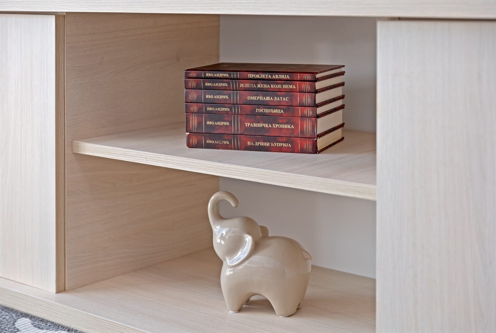 Izdavanje luksuznog jednosobnog stana 50 m² sa parking mestp, – Dubovica Lux, Budva (NA DUZI PERIOD) - Amfora Real Estate