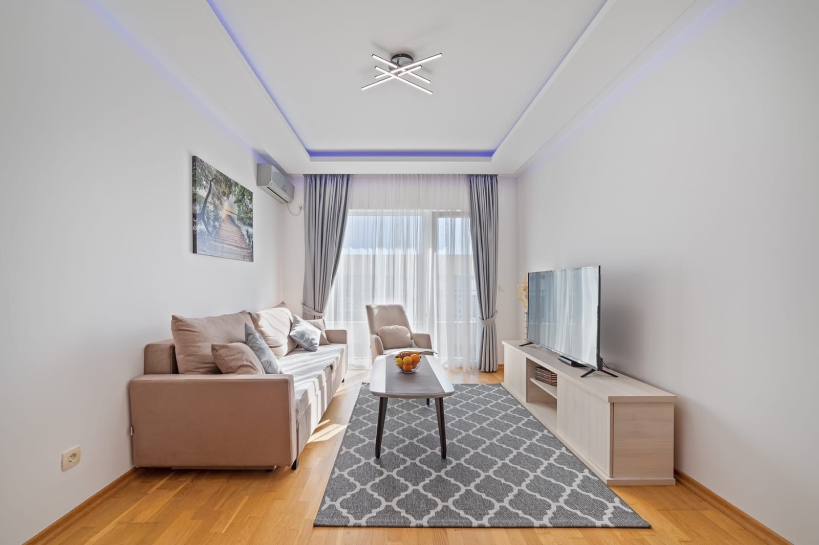 Izdavanje luksuznog jednosobnog stana 50 m² sa parking mestp, – Dubovica Lux, Budva (NA DUZI PERIOD) - Amfora Real Estate