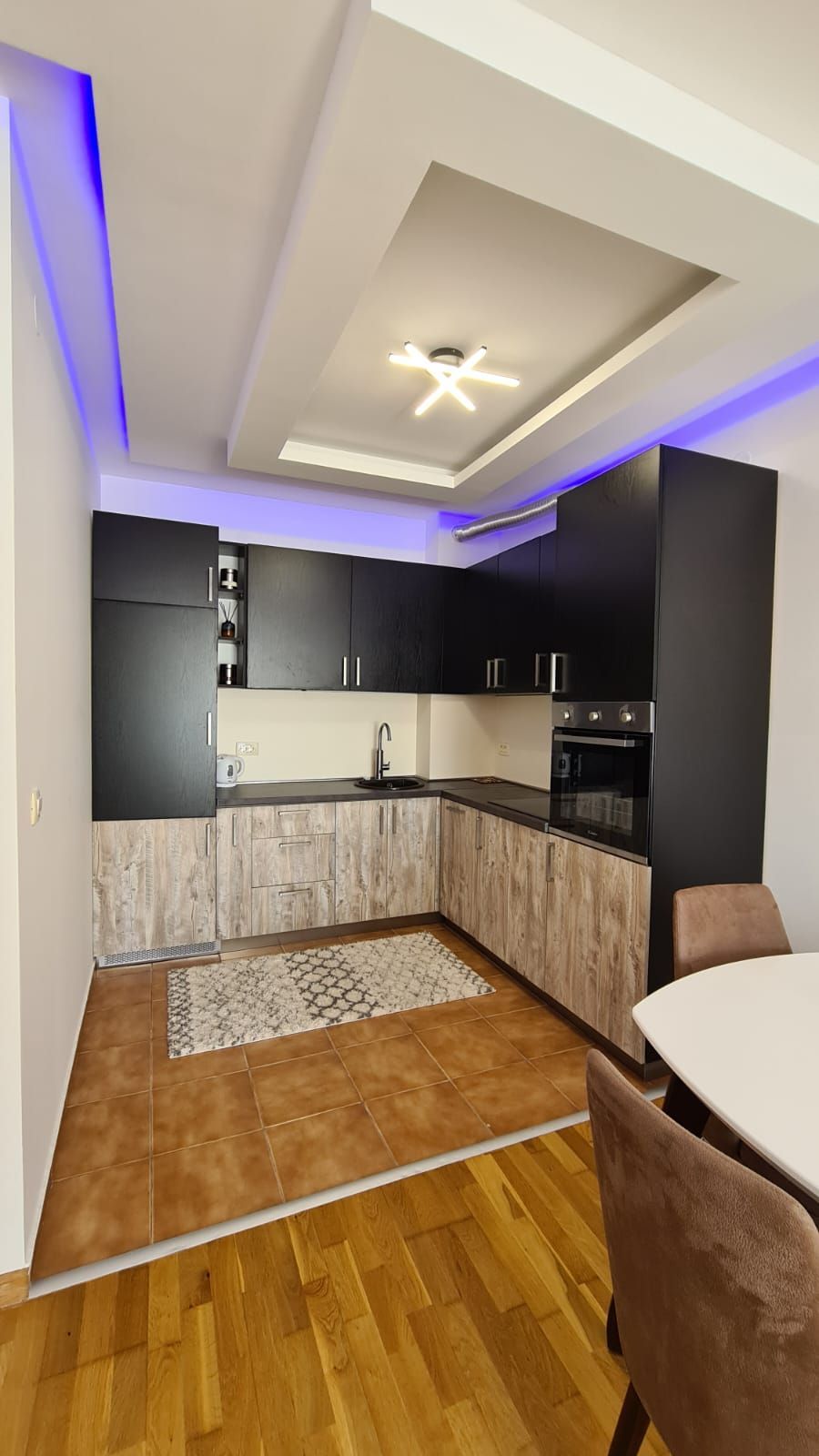 Izdavanje luksuznog jednosobnog stana 50 m² sa parking mestp, – Dubovica Lux, Budva (NA DUZI PERIOD) - Amfora Real Estate