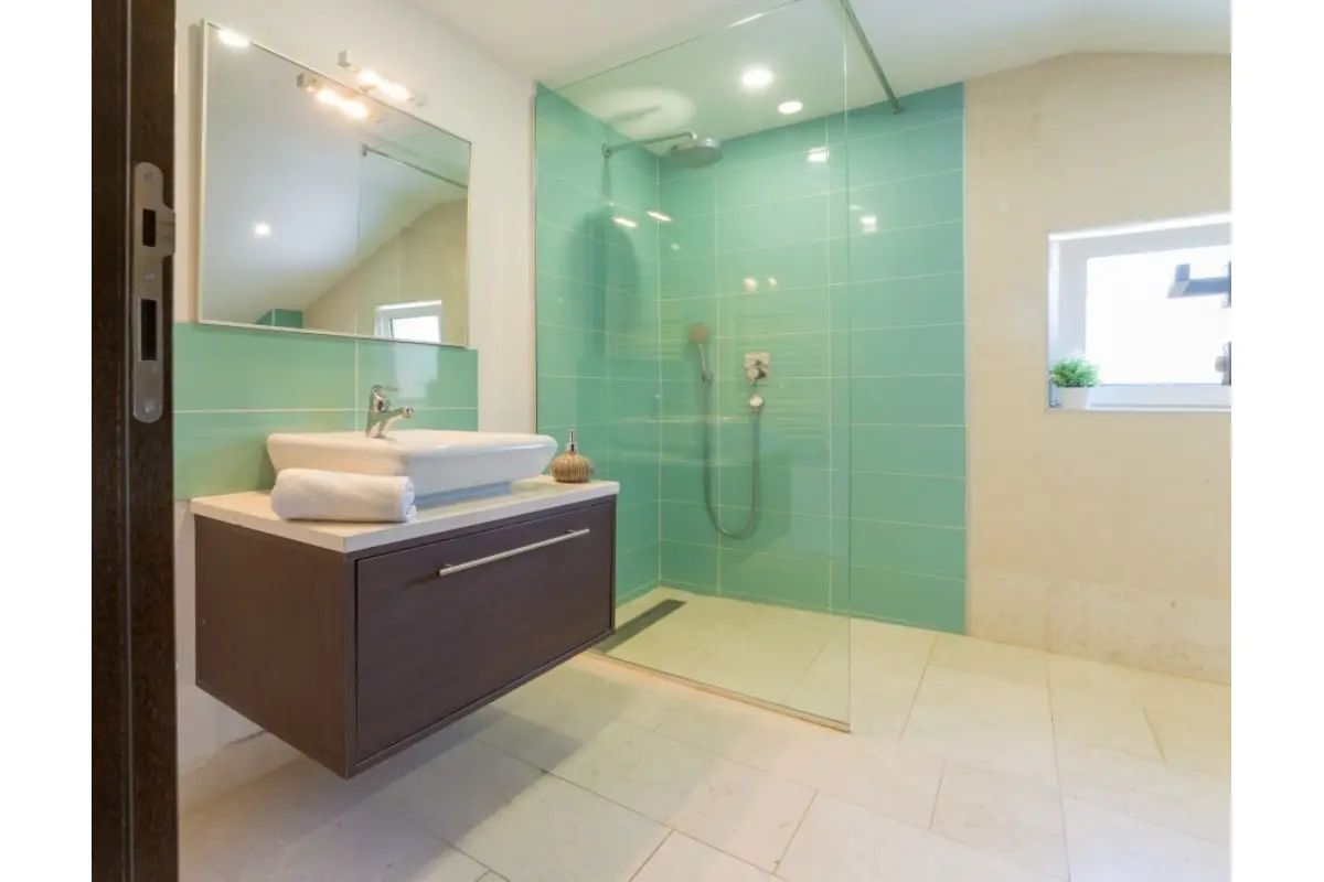 Prodaja moderne vile 240 m² sa bazenom i panoramskim pogledom – Stoliv, Boka Kotorska - Amfora Real Estate