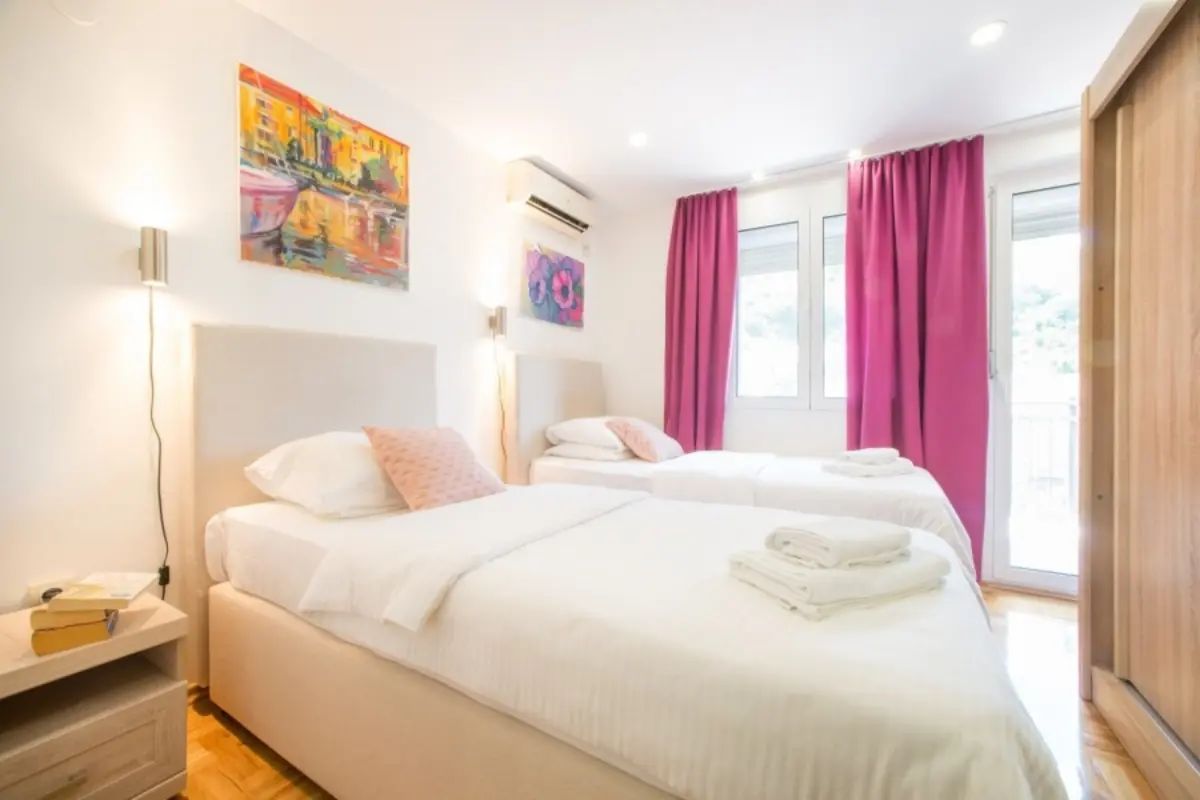 Prodaja moderne vile 240 m² sa bazenom i panoramskim pogledom – Stoliv, Boka Kotorska - Amfora Real Estate