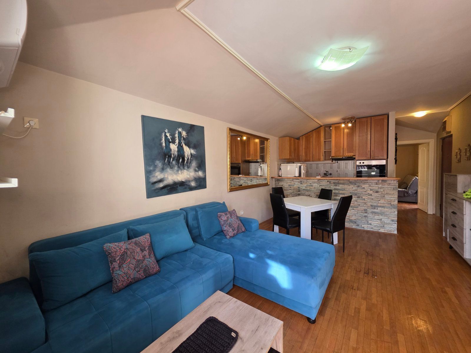 Prodaja funkcionalnog dvosobnog stana 59 m² sa terasama – Budva,Babilonija - Amfora Real Estate