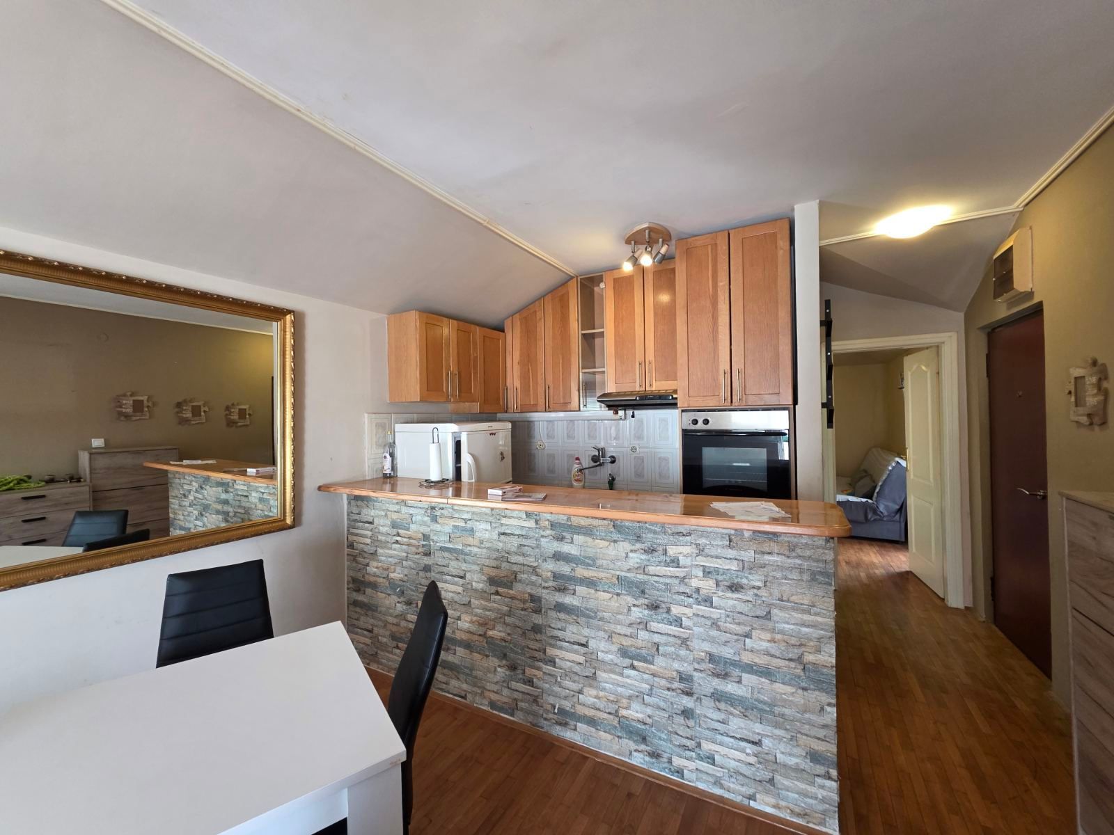 Prodaja funkcionalnog dvosobnog stana 59 m² sa terasama – Budva,Babilonija - Amfora Real Estate