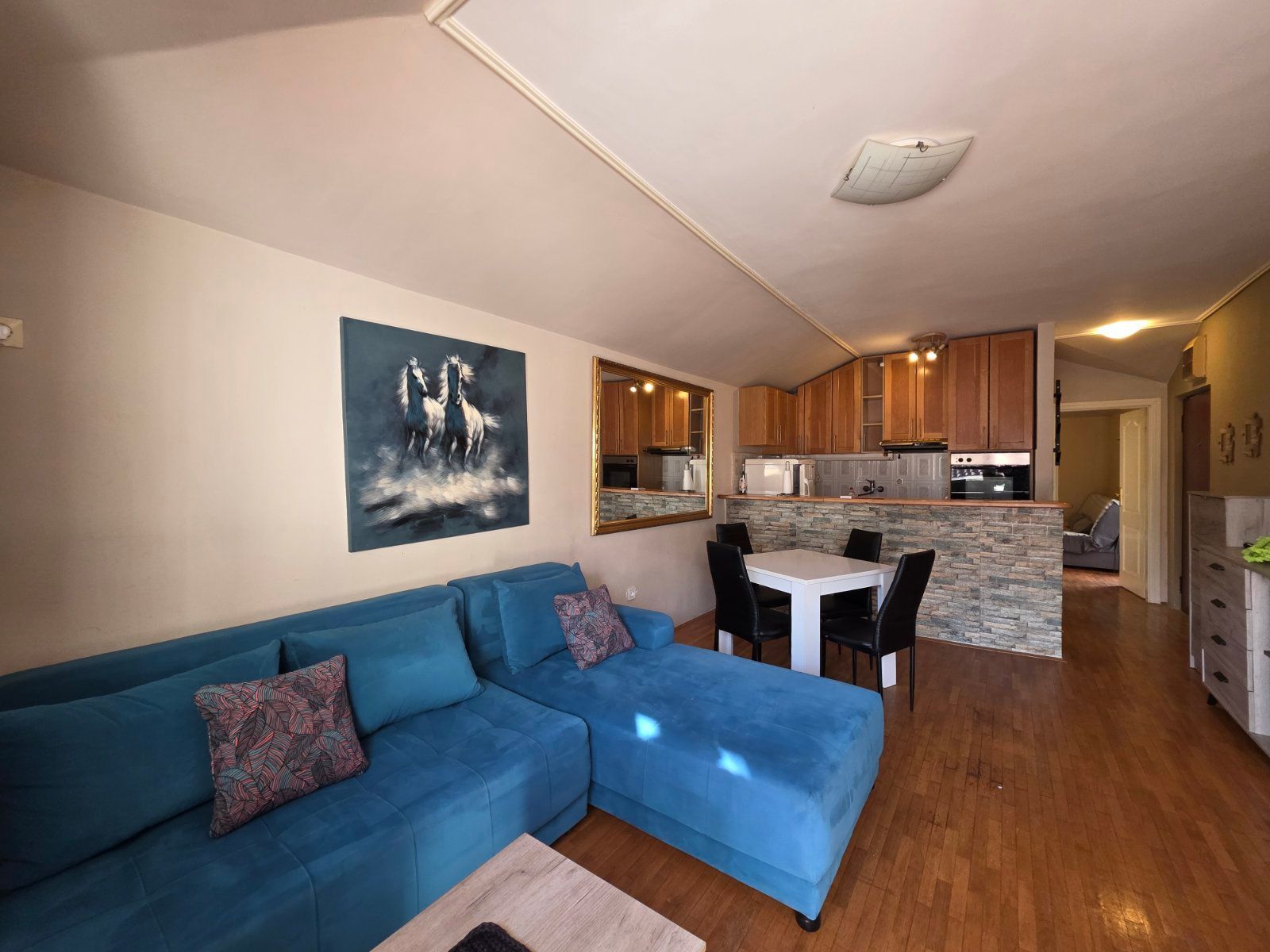 Prodaja funkcionalnog dvosobnog stana 59 m² sa terasama – Budva,Babilonija - Amfora Real Estate