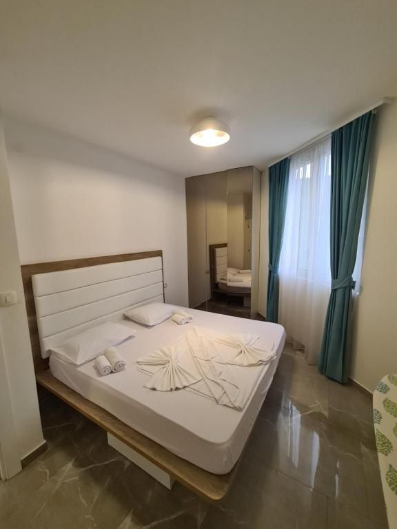 Prodaja luksuznog dvosobnog stana 64 m² sa pristupom bazenu – Rafailovići, Budva - Amfora Real Estate