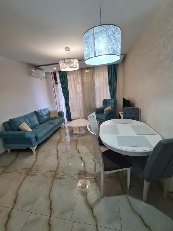 Prodaja luksuznog dvosobnog stana 64 m² sa pristupom bazenu – Rafailovići, Budva - Amfora Real Estate