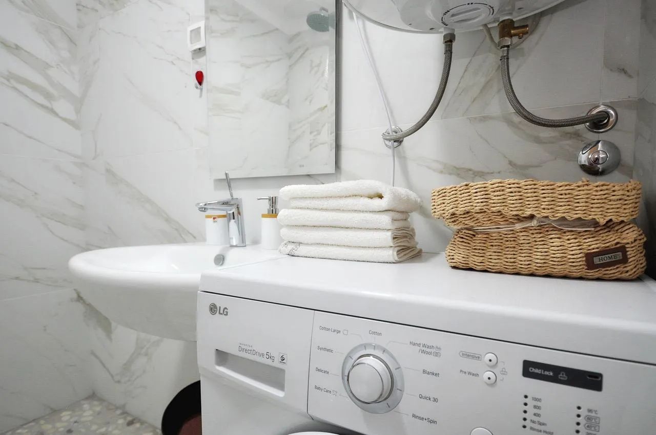 Jednosoban moderno opremljen stan sa pogledom na more 52m2 - Dobrota,Kotor - Amfora Real Estate