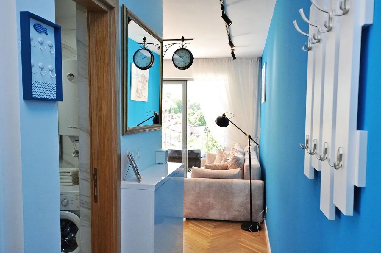 Jednosoban moderno opremljen stan sa pogledom na more 52m2 - Dobrota,Kotor - Amfora Real Estate