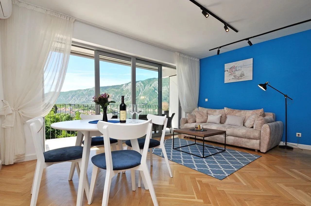 Jednosoban moderno opremljen stan sa pogledom na more 52m2 - Dobrota,Kotor - Amfora Real Estate