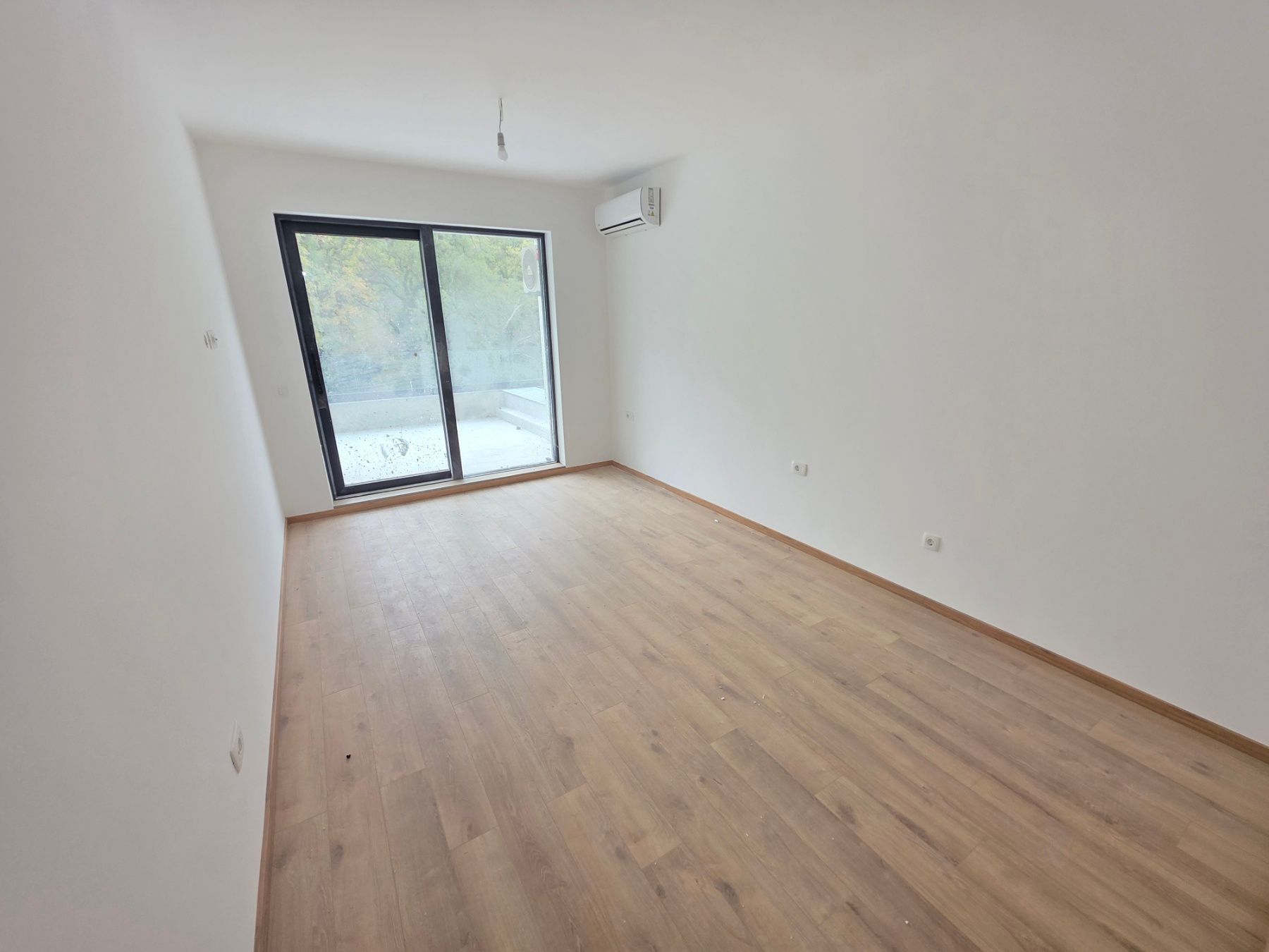 Prodaja studio apartmana 33 m² u novogradnji sa velikom terasom, pogledom na more, parkingom i oslobođenjem od poreza na prenos– Kamenovo, Budva - Amfora Real Estate