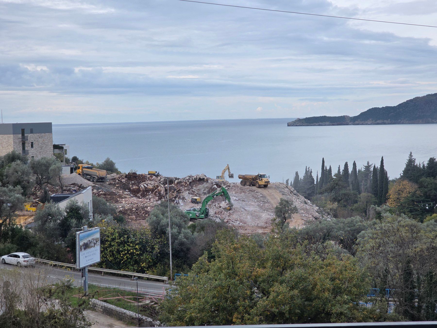 Prodaja jednosobnog stana 57m² u novogradnji sa pogledom na more parkingom i oslobođenjem od poreza na prenos– Kamenovo, Budva - Amfora Real Estate