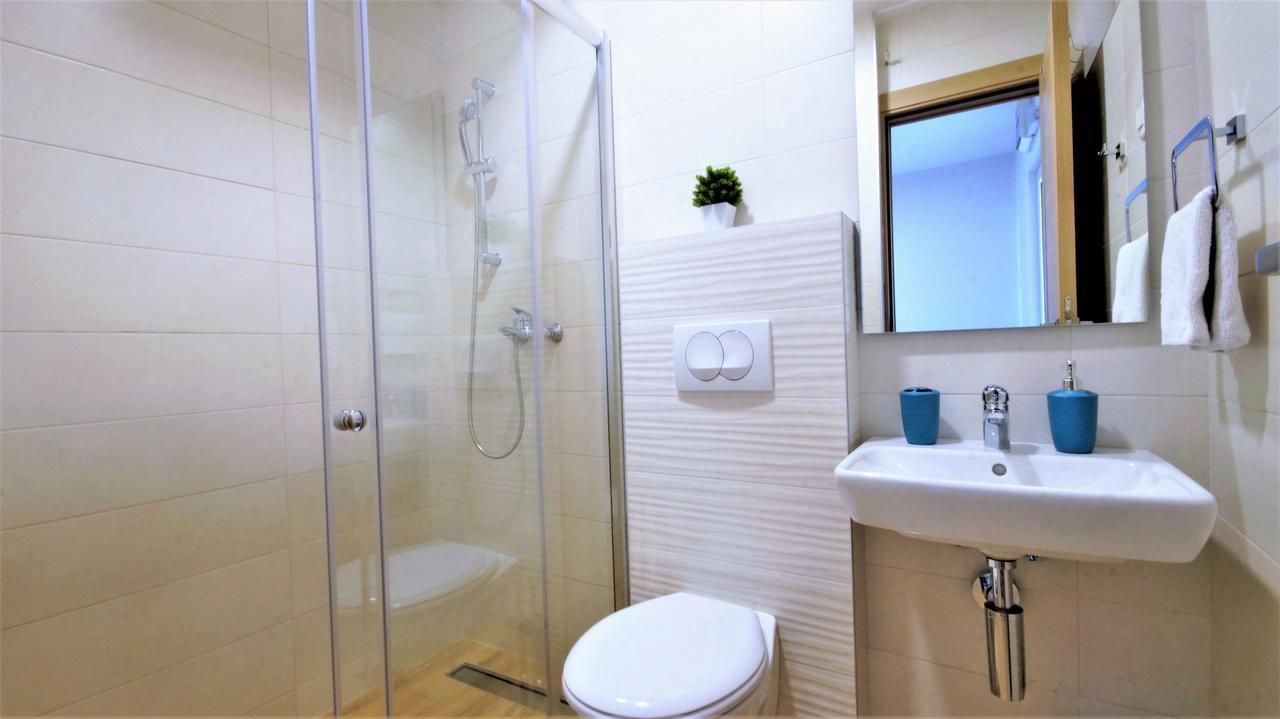 Izdavanje potpuno opremljene garsonjere – Bečići (na duži period, svi računi uključeni u cijenu) - Amfora Real Estate