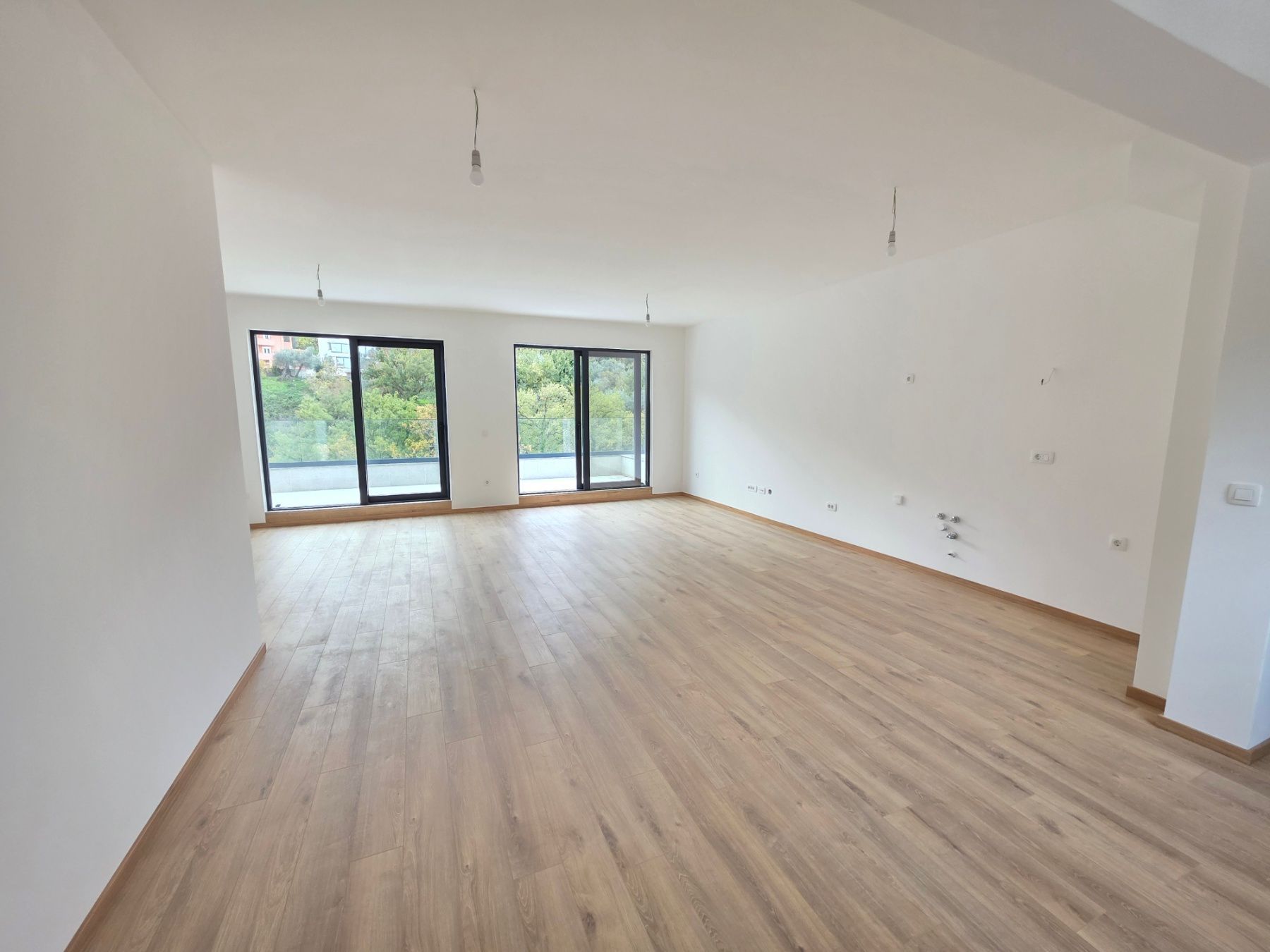 Prodaja dvosobnog stana 164m² u novogradnji sa pogledom na more,parkingom i oslobođenjem od poreza na prenos– Kamenovo, Budva - Amfora Real Estate