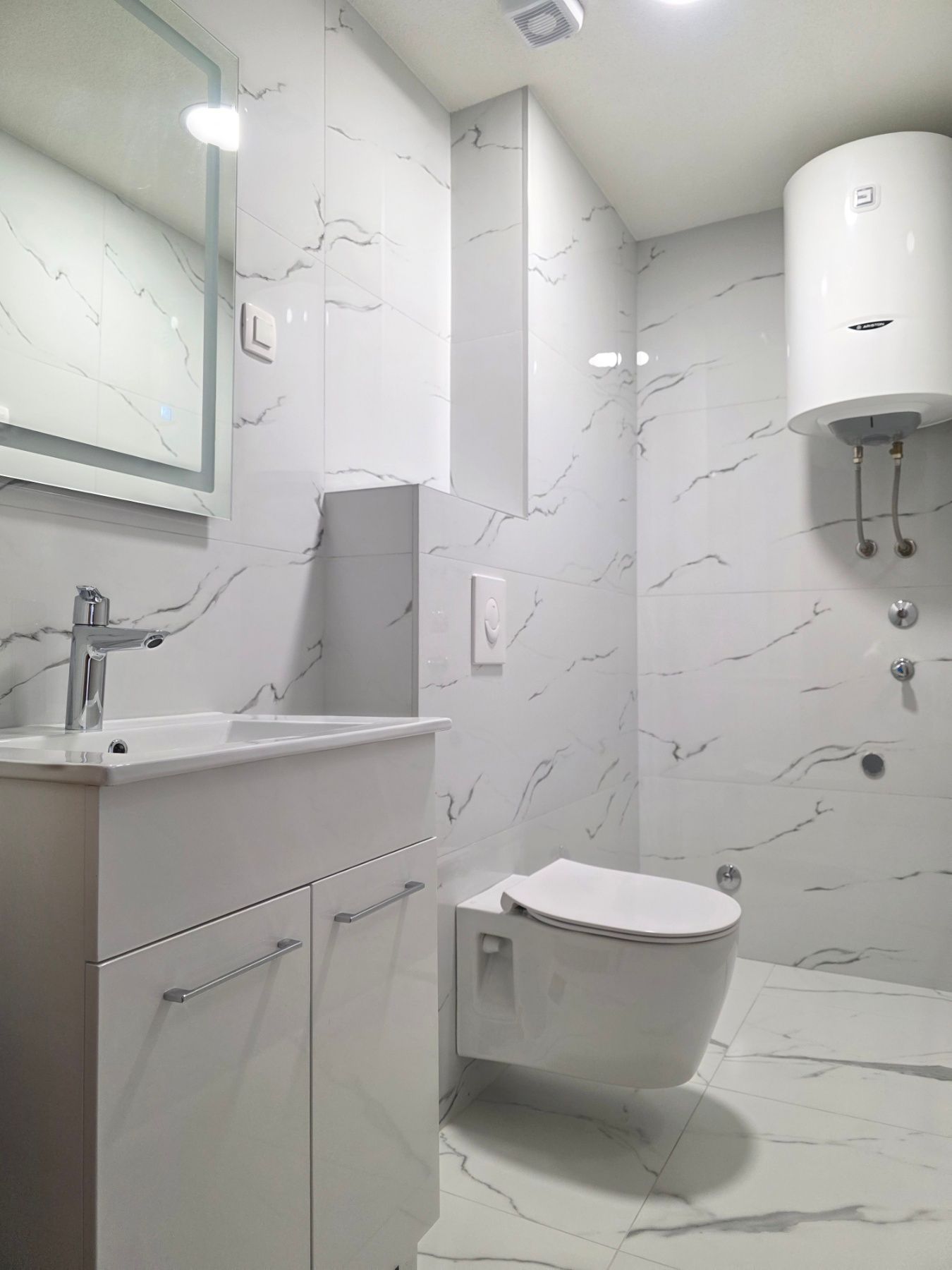 Prodaja dvosobnog stana 164m² u novogradnji sa pogledom na more,parkingom i oslobođenjem od poreza na prenos– Kamenovo, Budva - Amfora Real Estate