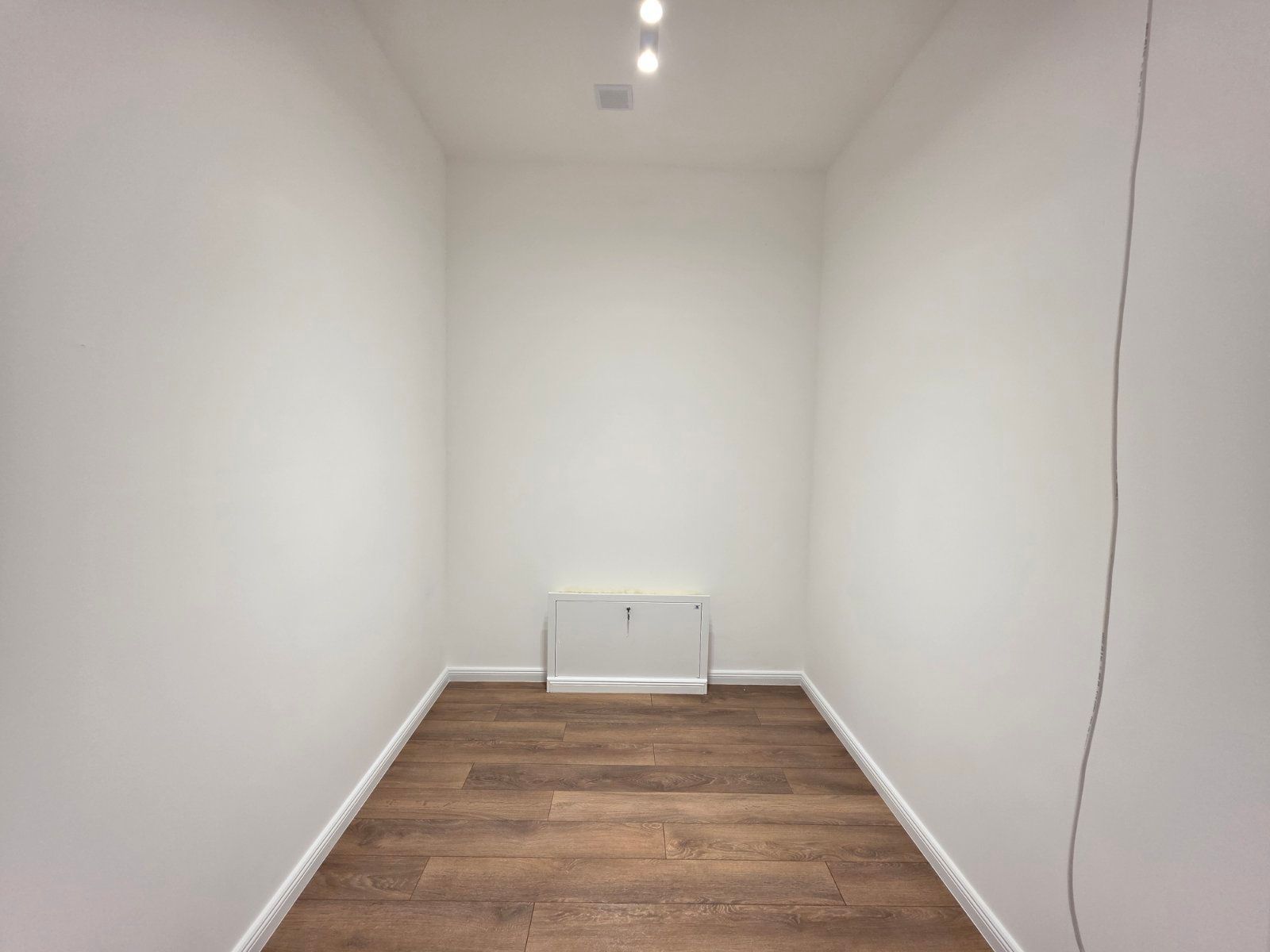 Moderna luksuzna vila sa tri spavaće sobe, Smart Home sistemom, infinity bazenom, garažom i panoramskim pogledom – Krimovica, Kotor - Amfora Real Estate