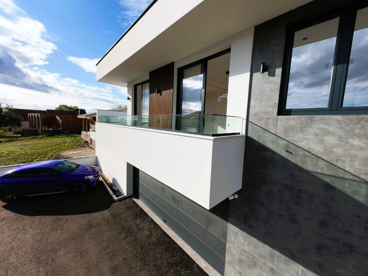 Moderna luksuzna vila sa tri spavaće sobe, Smart Home sistemom, infinity bazenom, garažom i panoramskim pogledom – Krimovica, Kotor - Amfora Real Estate