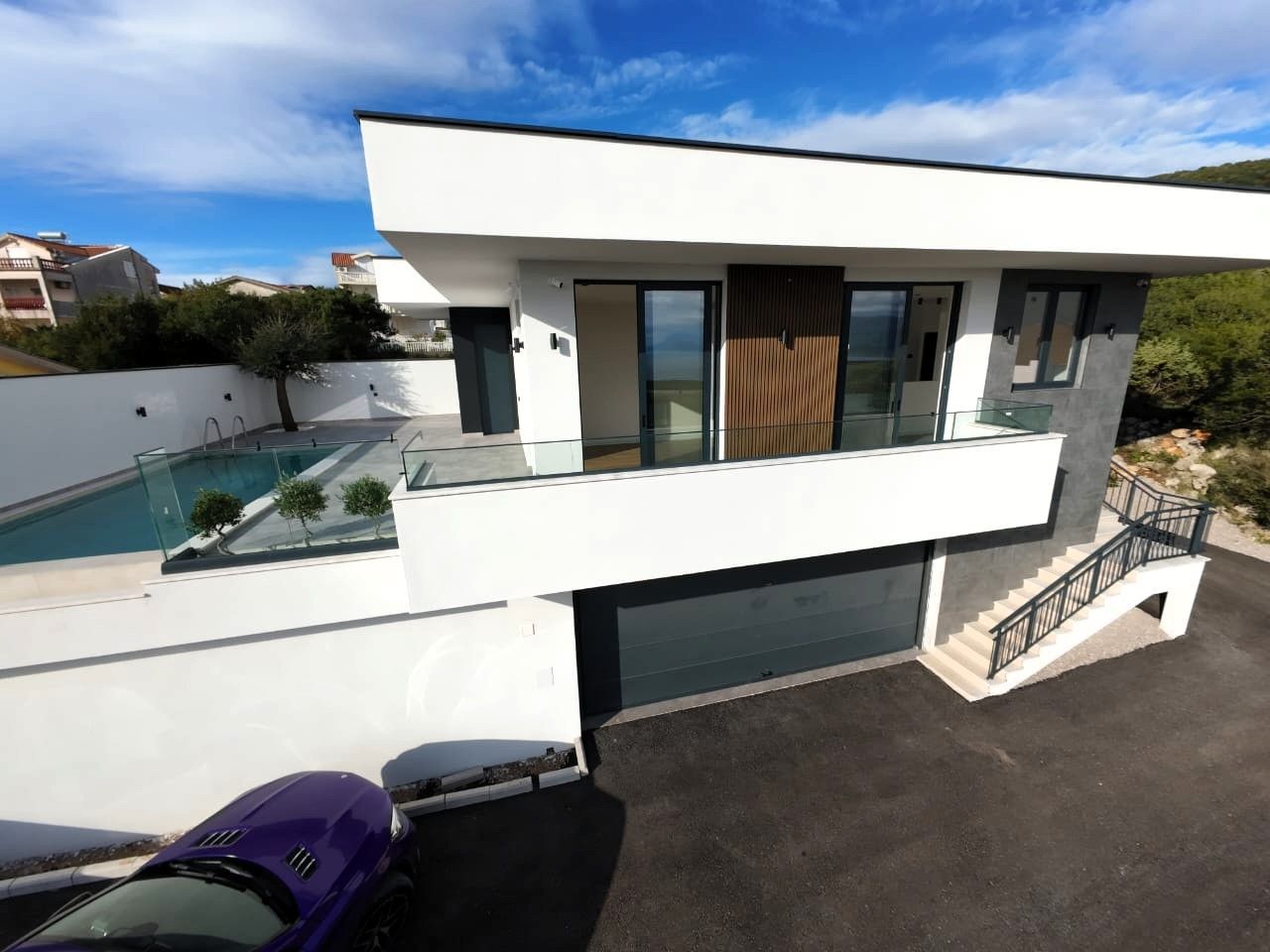 Moderna luksuzna vila sa tri spavaće sobe, Smart Home sistemom, infinity bazenom, garažom i panoramskim pogledom – Krimovica, Kotor - Amfora Real Estate