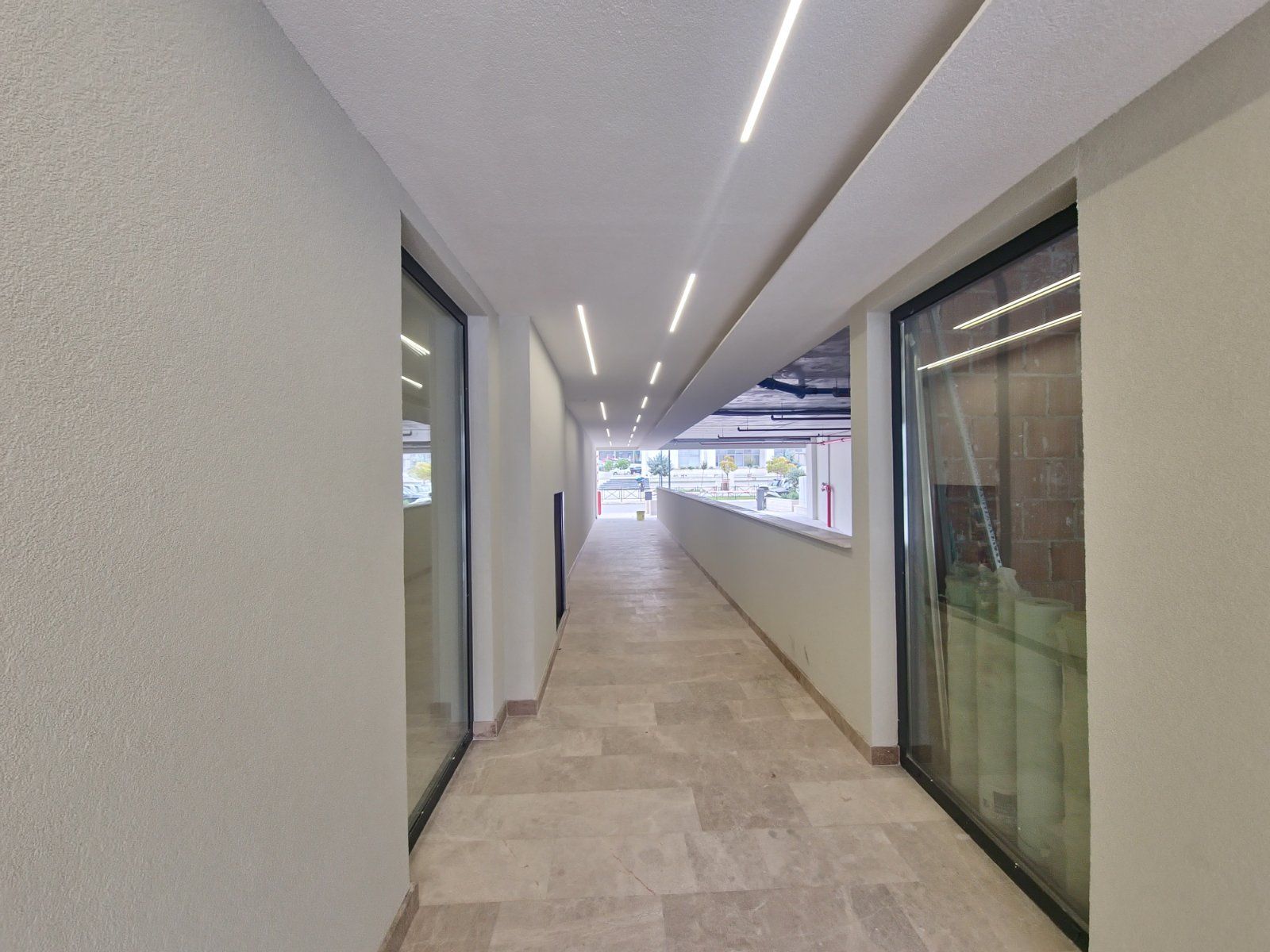 Prodaja poslovnog prostora 32 m² sa dva parking mesta – Rozino, Budva - Amfora Real Estate