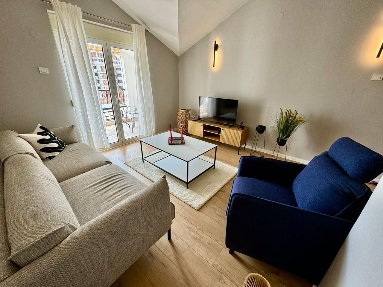 Izdavanje dvosobnog stana 65 m² na duži period – Dubovica, Budva - Amfora Real Estate