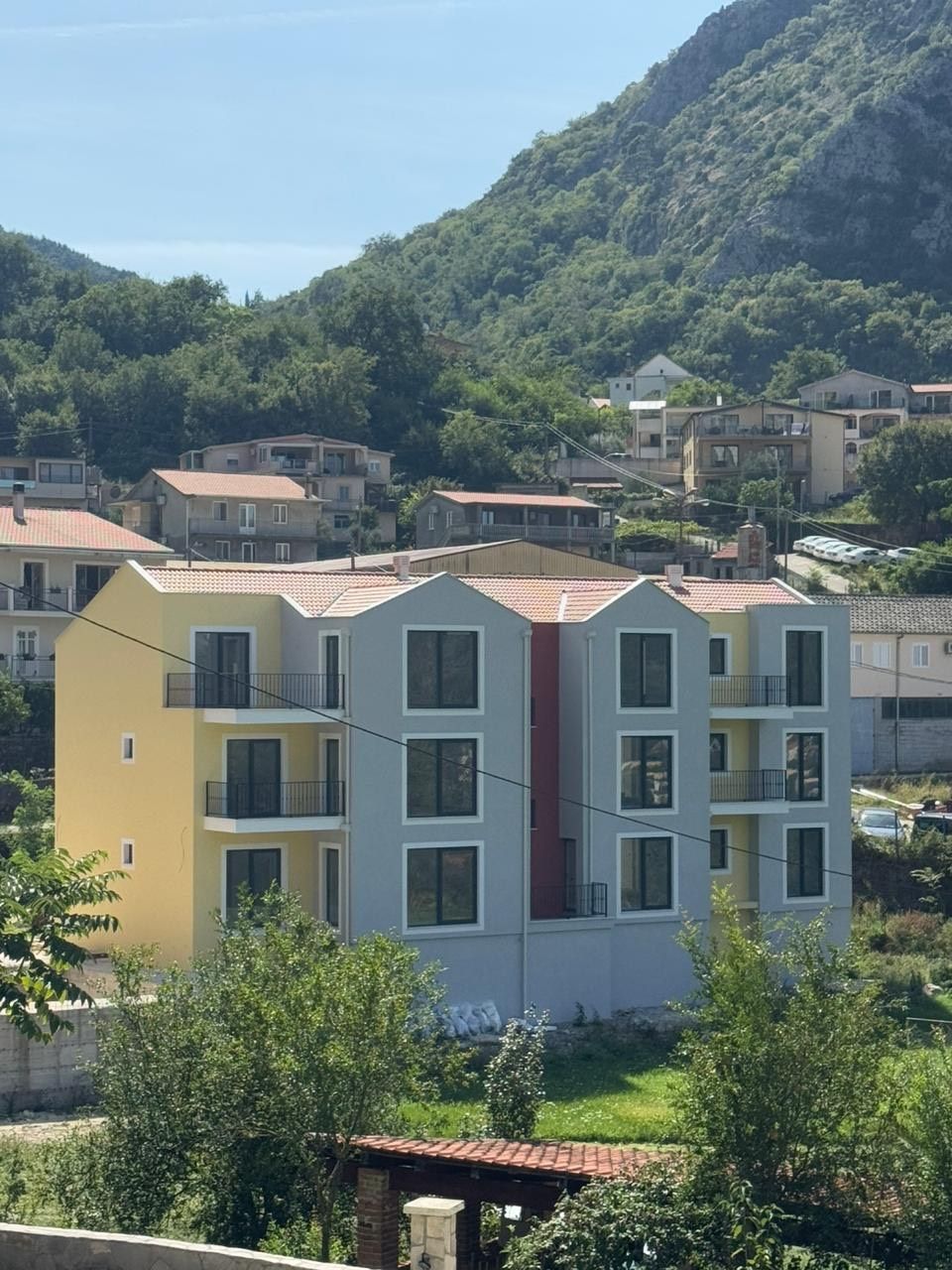 Prodaja trosobnog stana 87,92m2 sa parking mestom u novom kompleksu – Skaljari, Kotor - Amfora Real Estate
