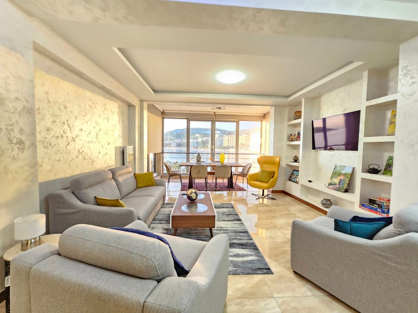 Ekskluzivan stan sa dve spavace sobe na prvoj liniji u Rafailovićima – 89 m² - Amfora Real Estate