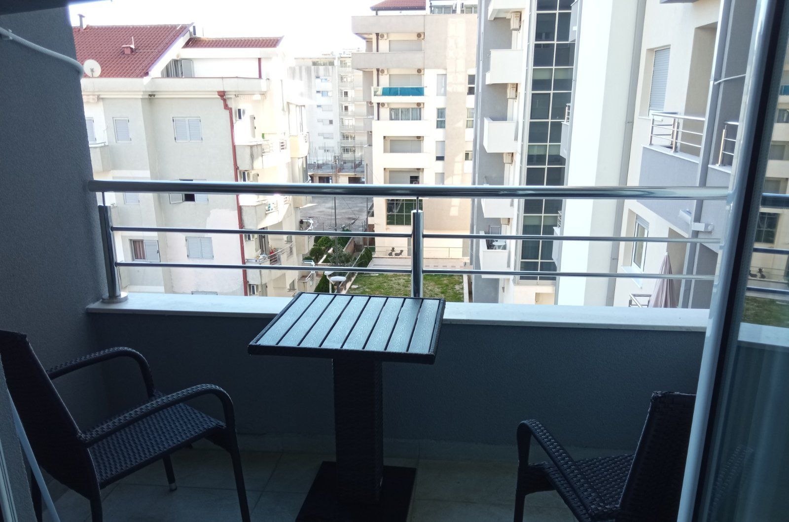 Izdavanje jednosobnog stana 44m2,Rozino-Budva (Na period do 01.06.2026) - Amfora Real Estate