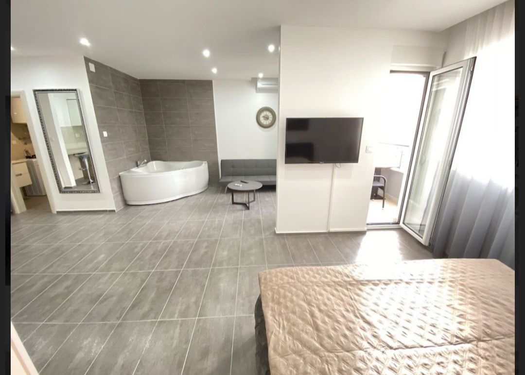 Izdavanje jednosobnog stana 44m2,Rozino-Budva (Na period do 01.06.2026) - Amfora Real Estate