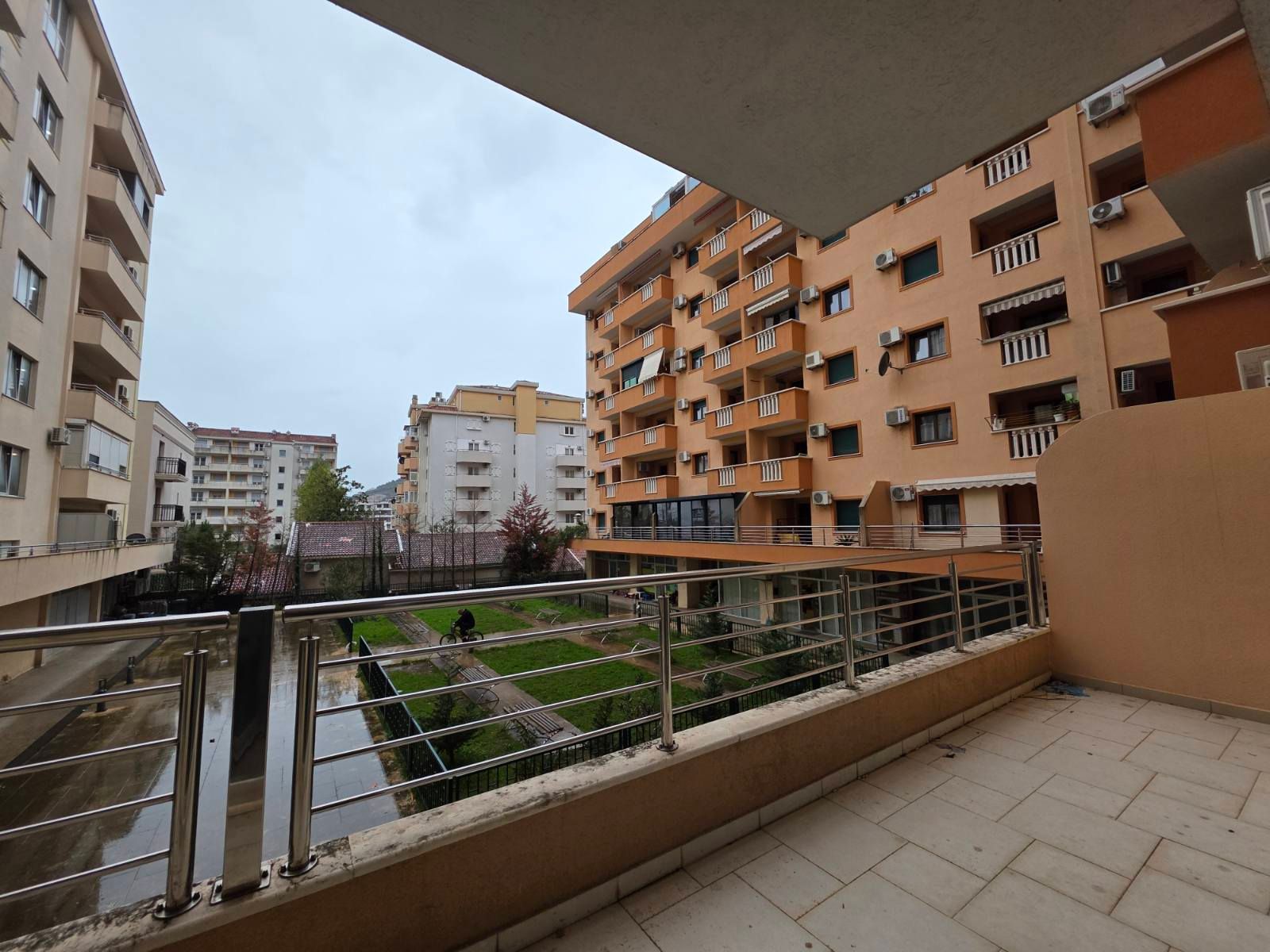 Prodaja poslovnog prostora 100 m² – Rozino, Budva, atraktivna lokacija - Amfora Real Estate