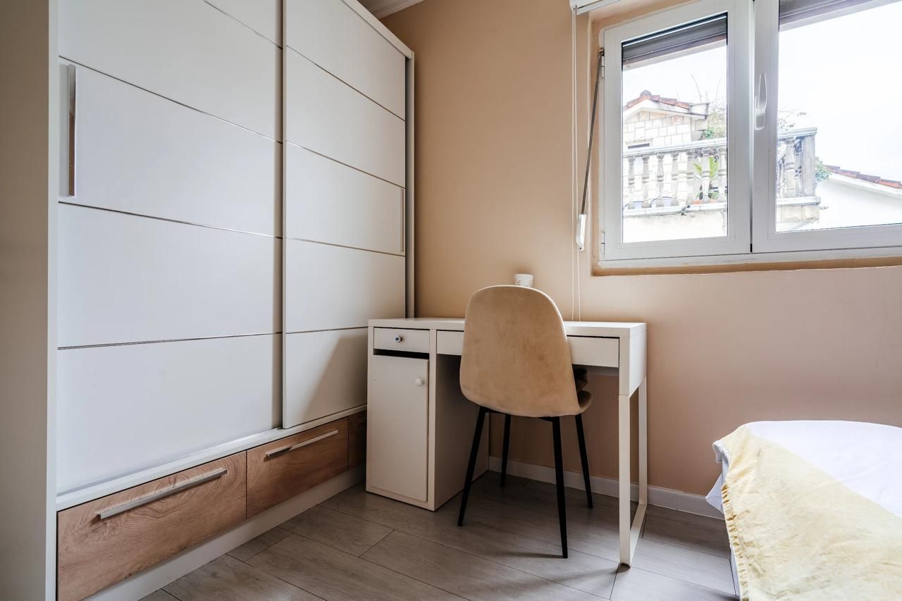 Dvosoban stan sa parking mestom 58m2 kod nove škole- Budva, Babilonija - Amfora Real Estate