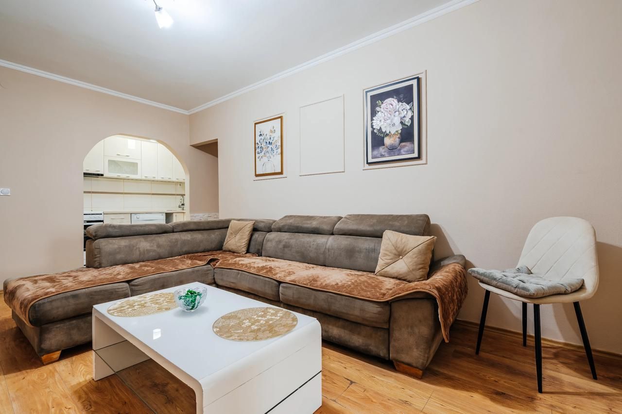 Dvosoban stan sa parking mestom 58m2 kod nove škole- Budva, Babilonija - Amfora Real Estate