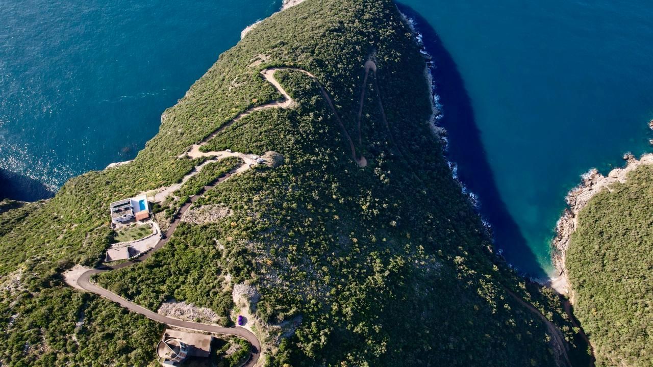 Na prodaju jedinstven plac na samoj obali mora – Zagora, opština Kotor, 1.050 m² - Amfora Real Estate