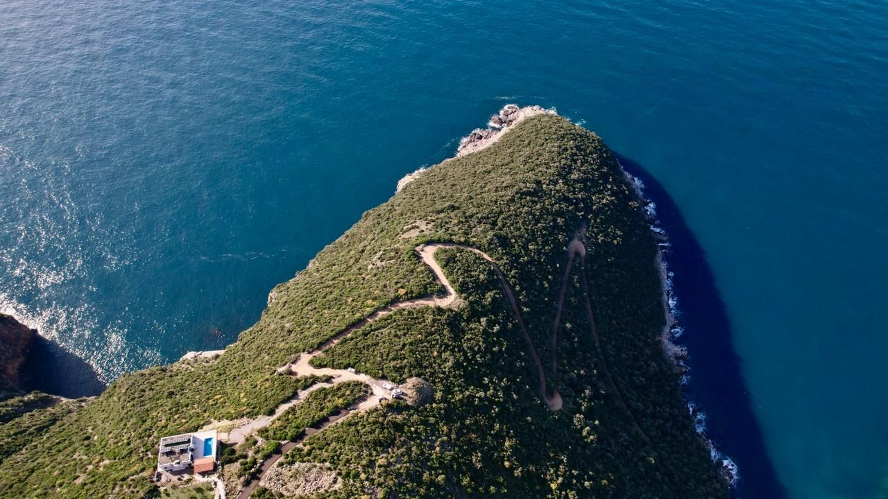 Na prodaju jedinstven plac na samoj obali mora – Zagora, opština Kotor, 1.050 m² - Amfora Real Estate