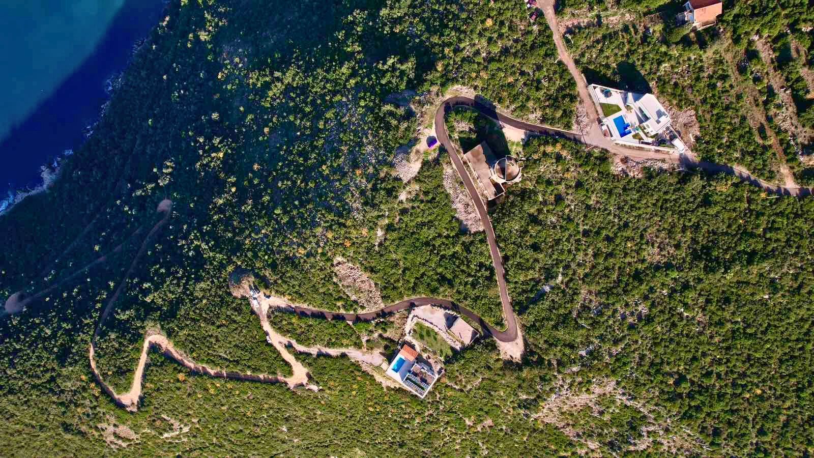 Na prodaju jedinstven plac na samoj obali mora – Zagora, opština Kotor, 1.050 m² - Amfora Real Estate