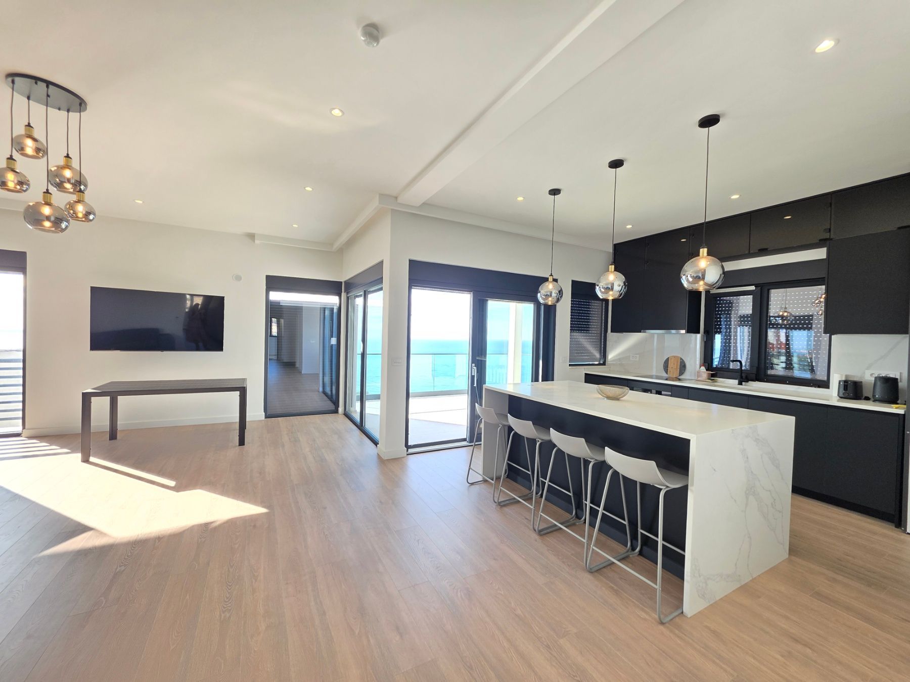 Nova ekskluzivna moderna vila sa bazenom i panoramskim pogledom– Krimovica, Kotor - Amfora Real Estate