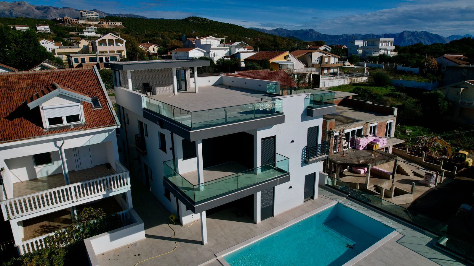 Nova ekskluzivna moderna vila sa bazenom i panoramskim pogledom– Krimovica, Kotor - Amfora Real Estate