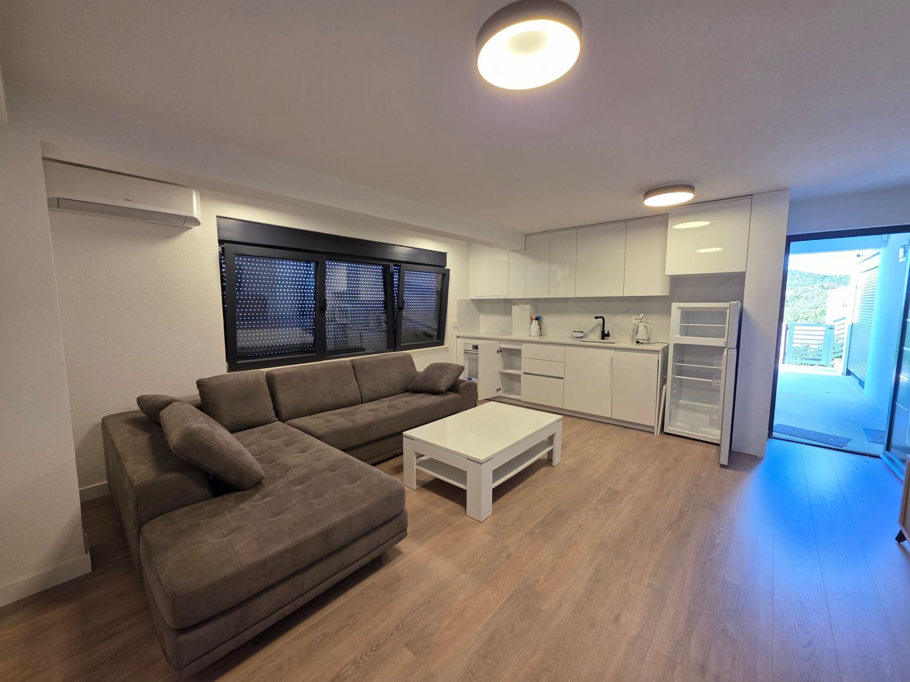 Nova ekskluzivna moderna vila sa bazenom i panoramskim pogledom– Krimovica, Kotor - Amfora Real Estate