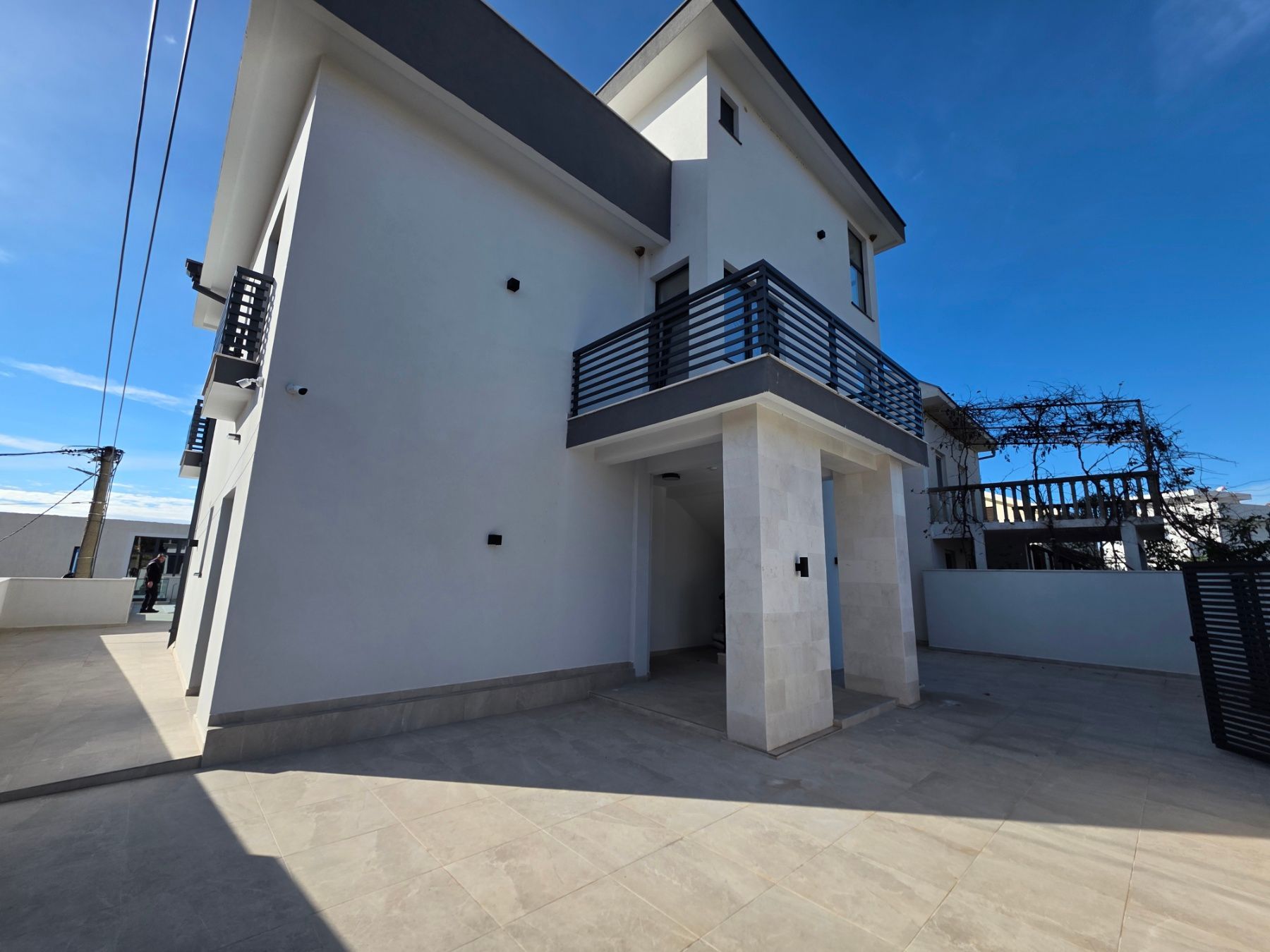 Nova ekskluzivna moderna vila sa bazenom i panoramskim pogledom– Krimovica, Kotor - Amfora Real Estate