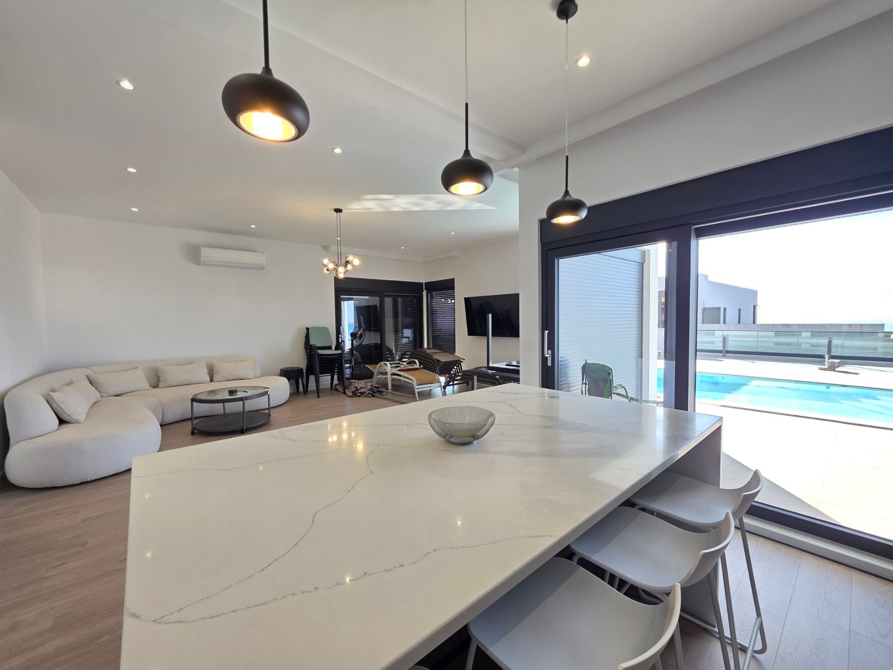 Nova ekskluzivna moderna vila sa bazenom i panoramskim pogledom– Krimovica, Kotor - Amfora Real Estate