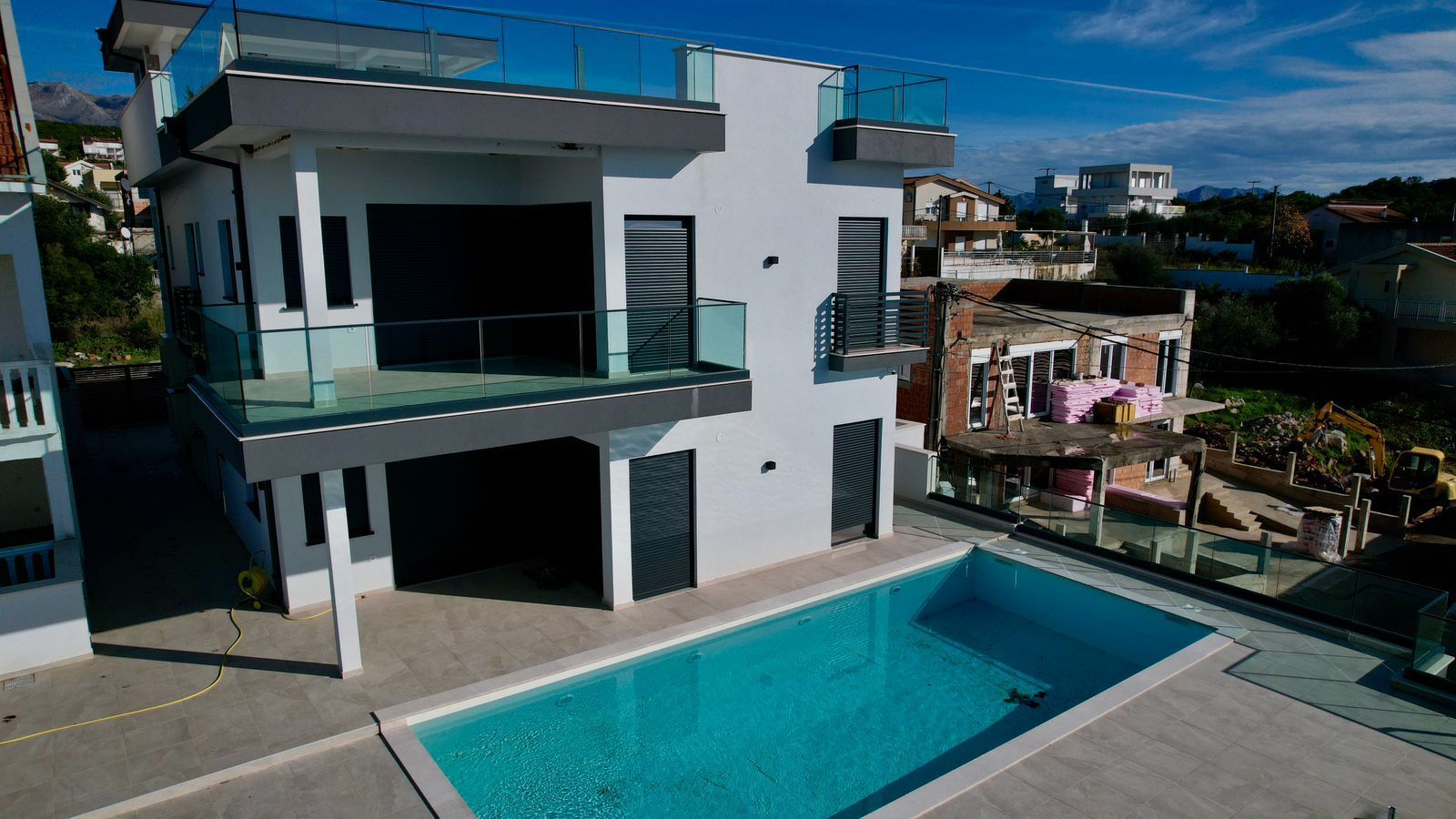 Nova ekskluzivna moderna vila sa bazenom i panoramskim pogledom– Krimovica, Kotor - Amfora Real Estate