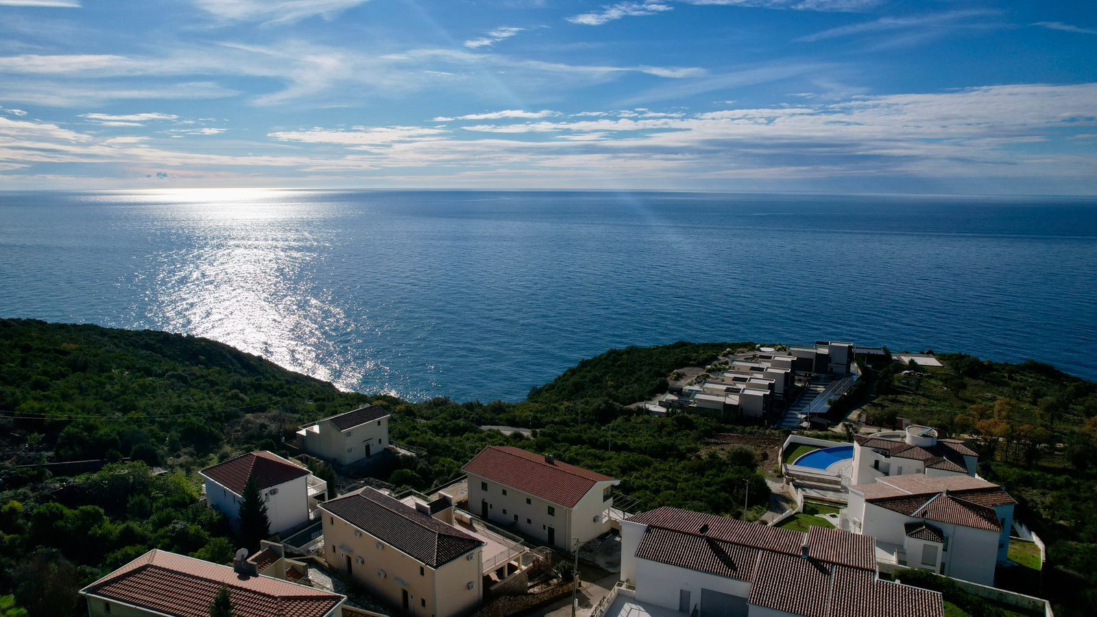 Nova ekskluzivna moderna vila sa bazenom i panoramskim pogledom– Krimovica, Kotor - Amfora Real Estate