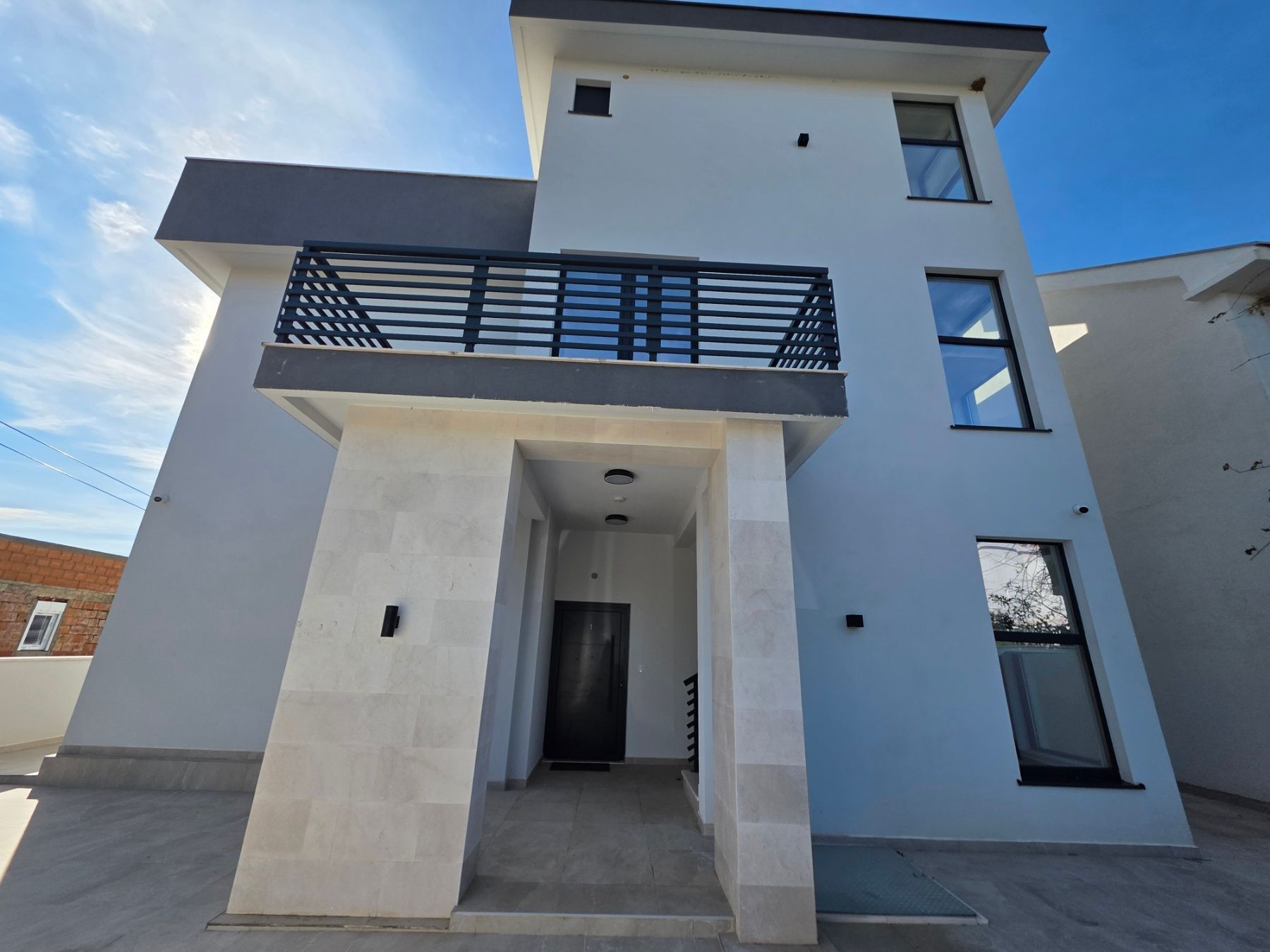 Nova ekskluzivna moderna vila sa bazenom i panoramskim pogledom– Krimovica, Kotor - Amfora Real Estate