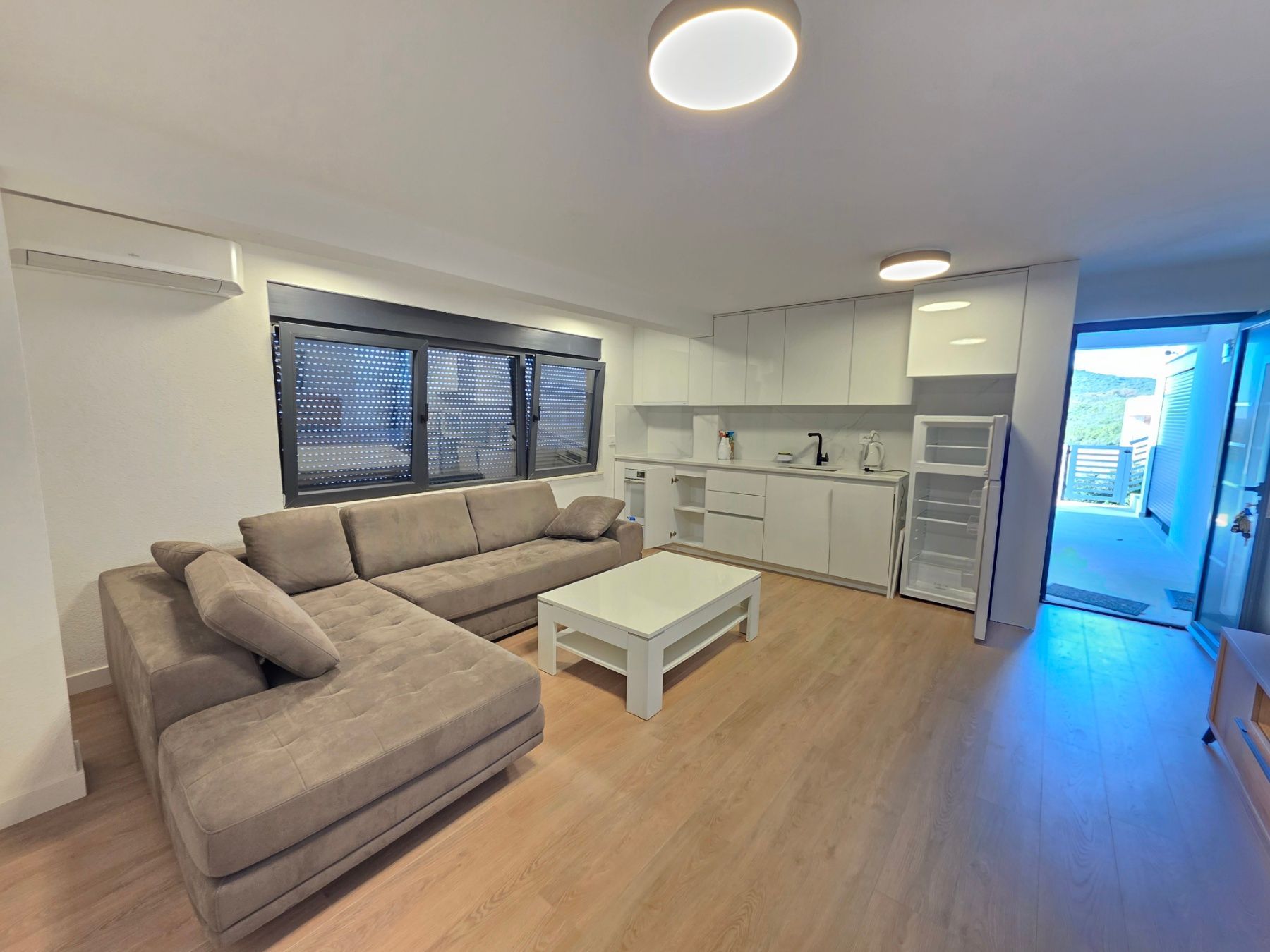 Nova ekskluzivna moderna vila sa bazenom i panoramskim pogledom– Krimovica, Kotor - Amfora Real Estate