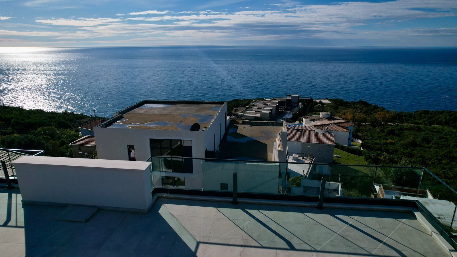 Nova ekskluzivna moderna vila sa bazenom i panoramskim pogledom– Krimovica, Kotor - Amfora Real Estate