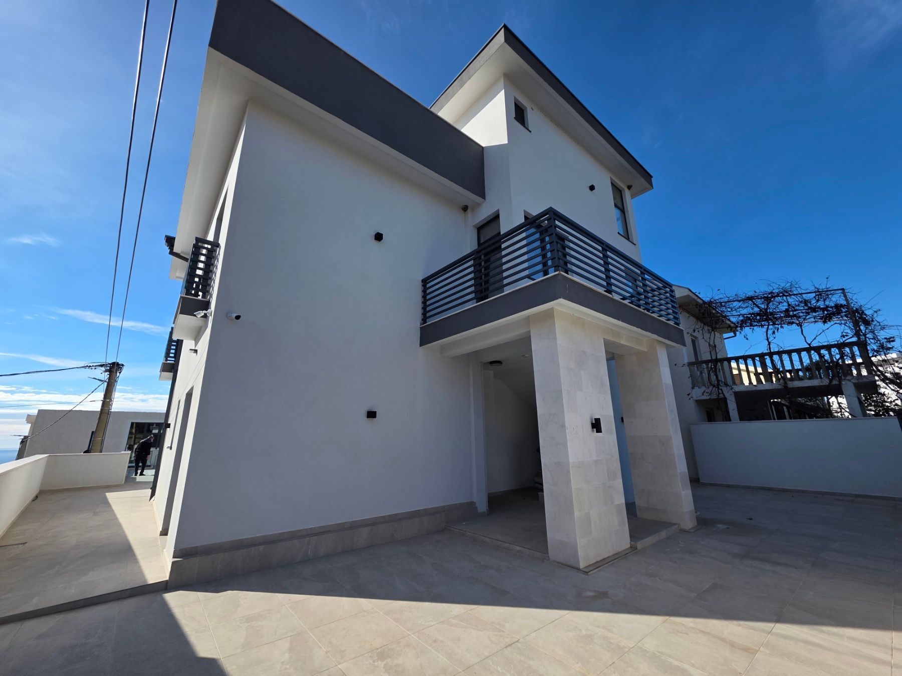 Nova ekskluzivna moderna vila sa bazenom i panoramskim pogledom– Krimovica, Kotor - Amfora Real Estate